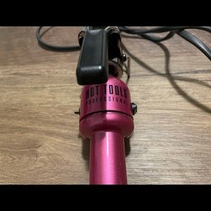 Genuine Hot Tools 1.25 Inch Curler Pink/Titanium version